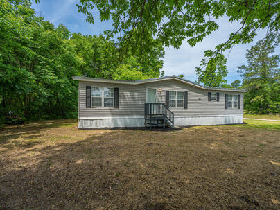 Photo 1 of 25 : 210 Grass Road