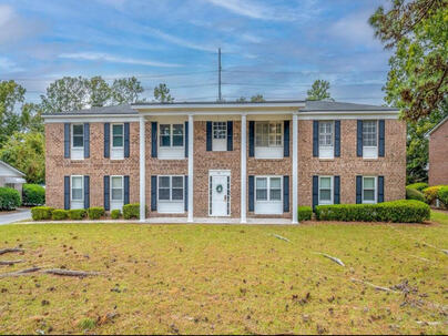 Photo 1 of 25 : 936 Lansing Drive, #D
