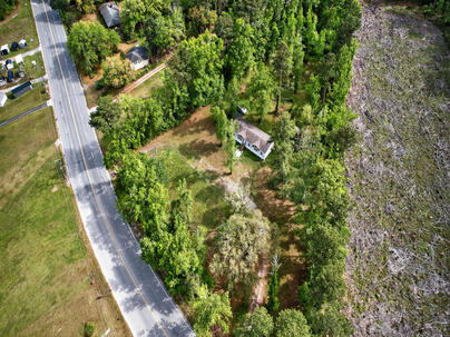 Photo 1 of 20 : 10180 Cottageville Highway