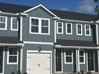 Photo 1 of 25 : 137 Berry Shoals Drive
