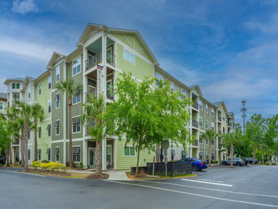 Photo 1 of 25 : 7105 Bowen Corner Avenue