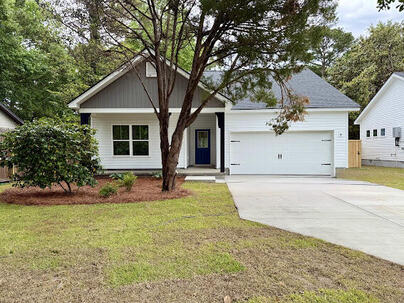 Photo 1 of 23 : 1831 Woodland Road