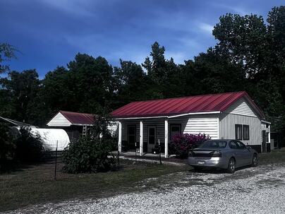 Photo 1 of 3 : 1117 Millwood Loop