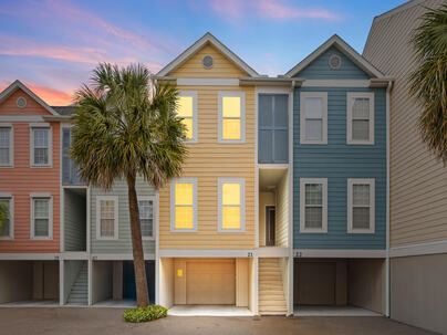 Photo 1 of 25 : 81 Sandbar Lane, #21