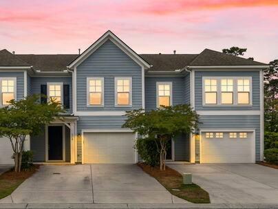 Photo 1 of 25 : 2319 Watchtower Lane