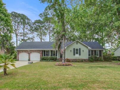 Photo 1 of 25 : 2115 Hunter Creek Drive