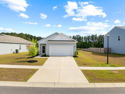 Photo 1 of 25 : 256 Phoenix Drive
