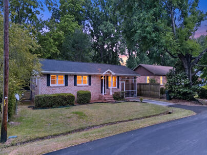 Photo 1 of 18 : 322 Mary Scott Drive