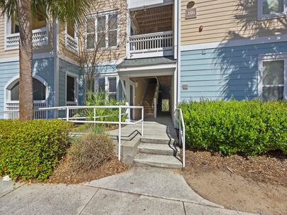 Photo 1 of 25 : 200 Bucksley Lane, #105