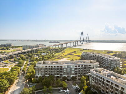 Photo 1 of 25 : 238 Cooper River Drive