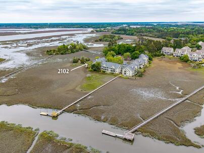 Photo 1 of 25 : 2102 Landfall Way