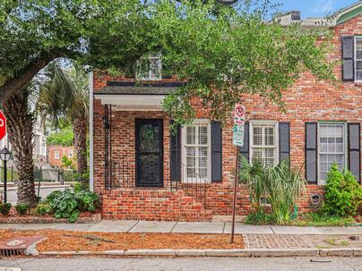 Photo 1 of 25 : 2 Gadsden Street, #D
