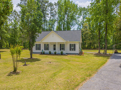 Photo 1 of 25 : 326 Turner Lane
