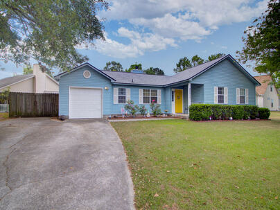 Photo 1 of 25 : 8551 Lake Marion Drive