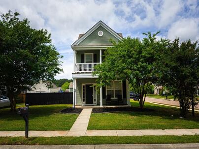 Photo 1 of 25 : 305 Harriswood Lane