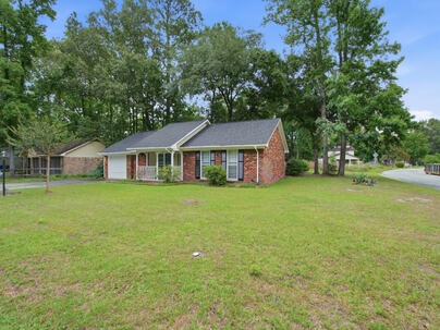 Photo 1 of 25 : 7754 Ginger Lane