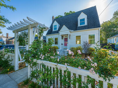 Photo 1 of 25 : 928 Ashley Avenue