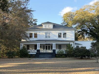 Photo 1 of 25 : 1217 Wichman Street
