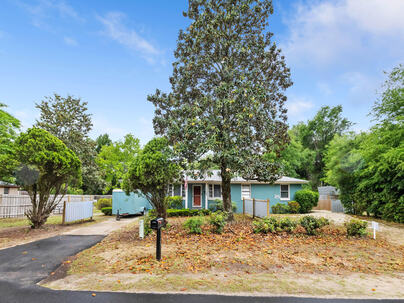 Photo 1 of 25 : 1135 Greenhill Road