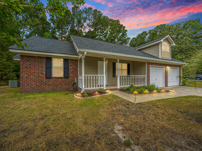 Photo 1 of 25 : 3337 Pinewood Drive
