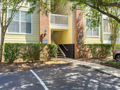 Photo 1 of 25 : 1600 Long Grove Drive, #1127