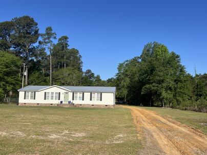 Photo 1 of 25 : 586 Scuffletown Road