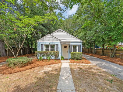 Photo 1 of 25 : 5902 Sedgefield Drive