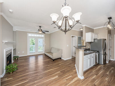 Photo 1 of 25 : 45 Sycamore Avenue, #836
