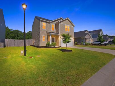 Photo 1 of 25 : 220 Cypress Plantation Road