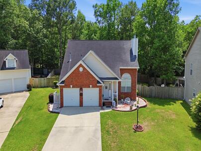 Photo 1 of 25 : 108 Tattingstone Way