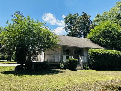 Photo 1 of 17 : 2041 Woodland Shores Road