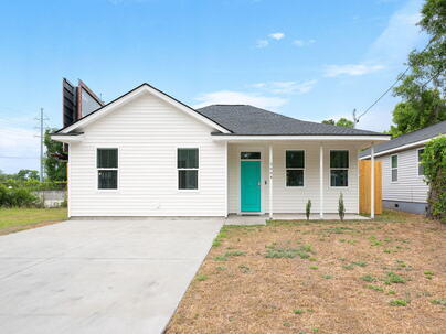 Photo 1 of 20 : 2664 Harvey Avenue