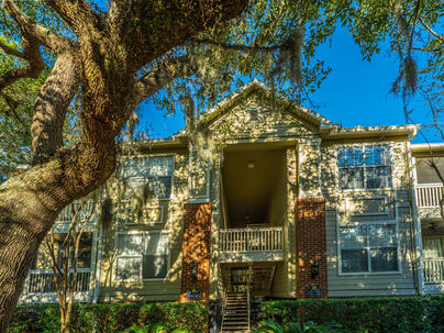 Photo 1 of 17 : 1600 Long Grove Drive, #1422