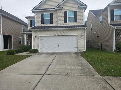 Photo 1 of 17 : 447 Whispering Breeze Lane