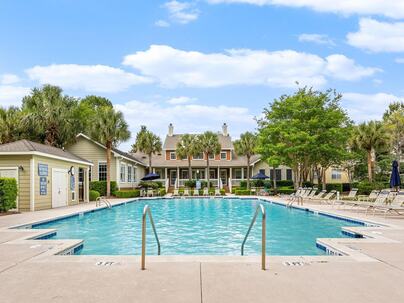 Photo 1 of 25 : 1600 Long Grove Drive, #1015