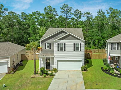 Photo 1 of 25 : 655 Silver Spruce Street