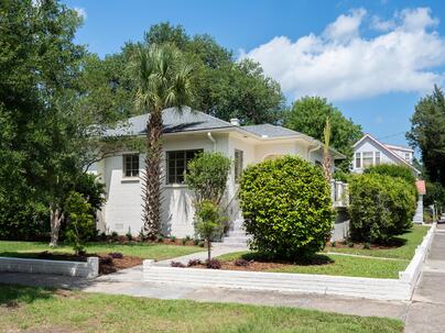 Photo 1 of 25 : 924 Ashley Avenue