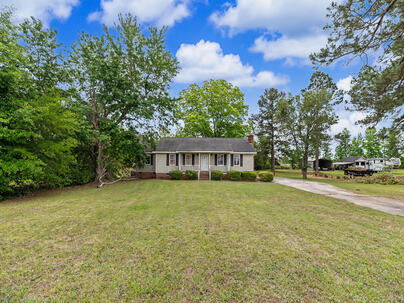 Photo 1 of 22 : 571 Hodges Drive