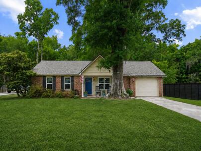 Photo 1 of 25 : 1027 Yorktown Drive