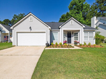Photo 1 of 25 : 2452 Cotton Creek Drive