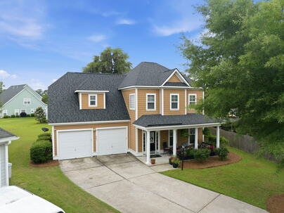 Photo 1 of 25 : 4003 Key Thatch Court