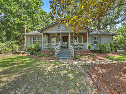 Photo 1 of 25 : 5709 Old Jacksonboro Road