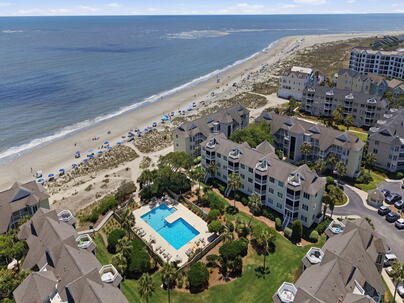 Photo 1 of 25 : 9000 Palmetto Drive, #204 B