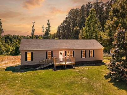 Photo 1 of 25 : 131 Ridgle Estates Road