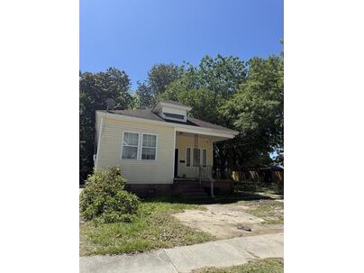 Photo 1 of 7 : 1811 Carlton Street