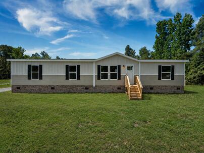 Photo 1 of 24 : 1151 Mandella Road