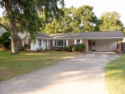 Photo 1 of 17 : 1203 Calais Drive