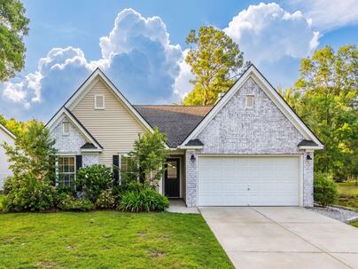 Photo 1 of 25 : 224 Sugar Magnolia Way