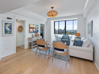 Photo 1 of 25 : 14 Lockwood Drive, #Apt 2d