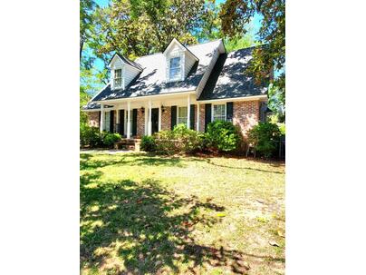Photo 1 of 7 : 611 Beauregard Street